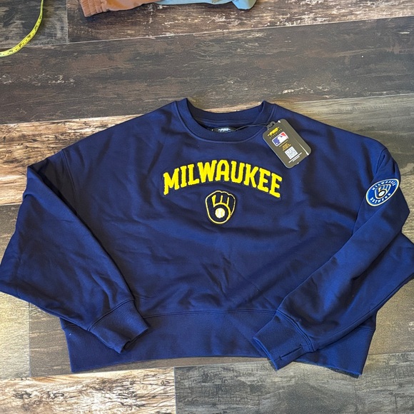 Milwaukee Brewers Pro Standard Sweatshirt - Picture 1 of 7